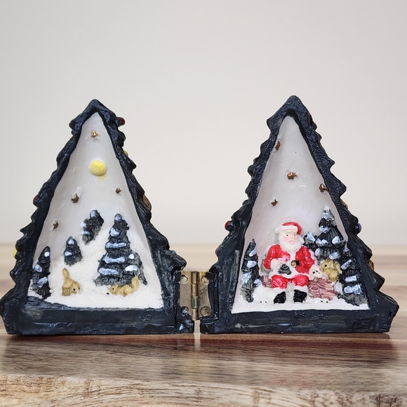 Vintage Diorama Christmas Tree Santa Claus Inside - Picture 4 of 12